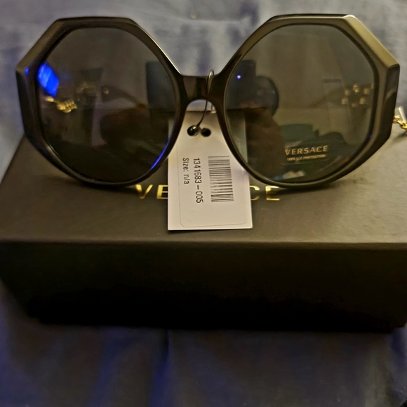 Versace sunglasses, with Versace chain - Picture 2 of 5
